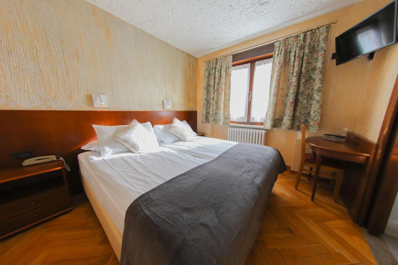 Hotel Sporting Брей-Червиния Экстерьер фото